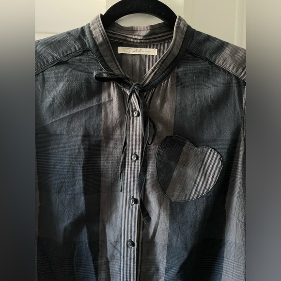 Levi’s | Vintage Button Down Shirt with Heart Pocket | Size Medium - Picture 2 of 11